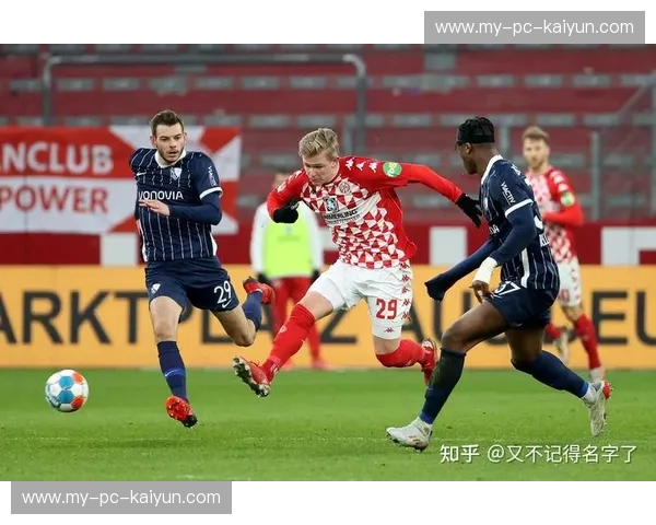 巨星陨落与新王崛起：美因茨与汉诺威的宿命对决，重塑德甲格局！